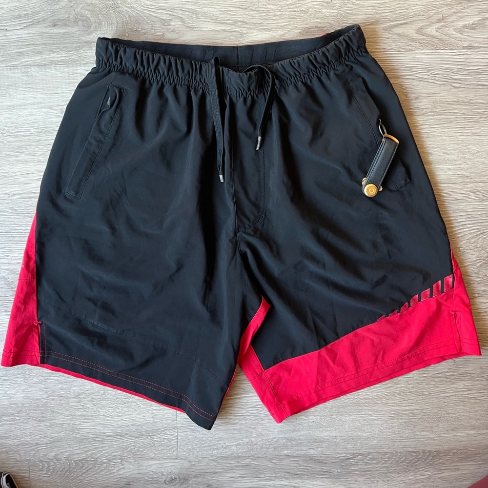 Men’s Virus Origin Shorts. Medium